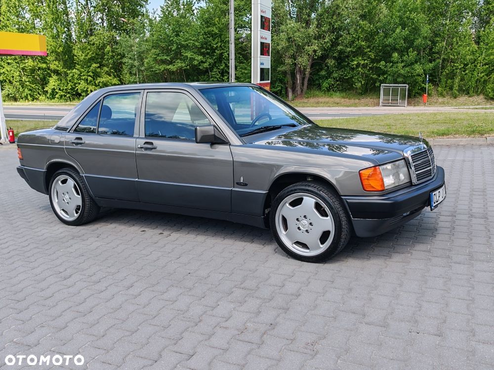 Mercedes-Benz W201 (190) - 5