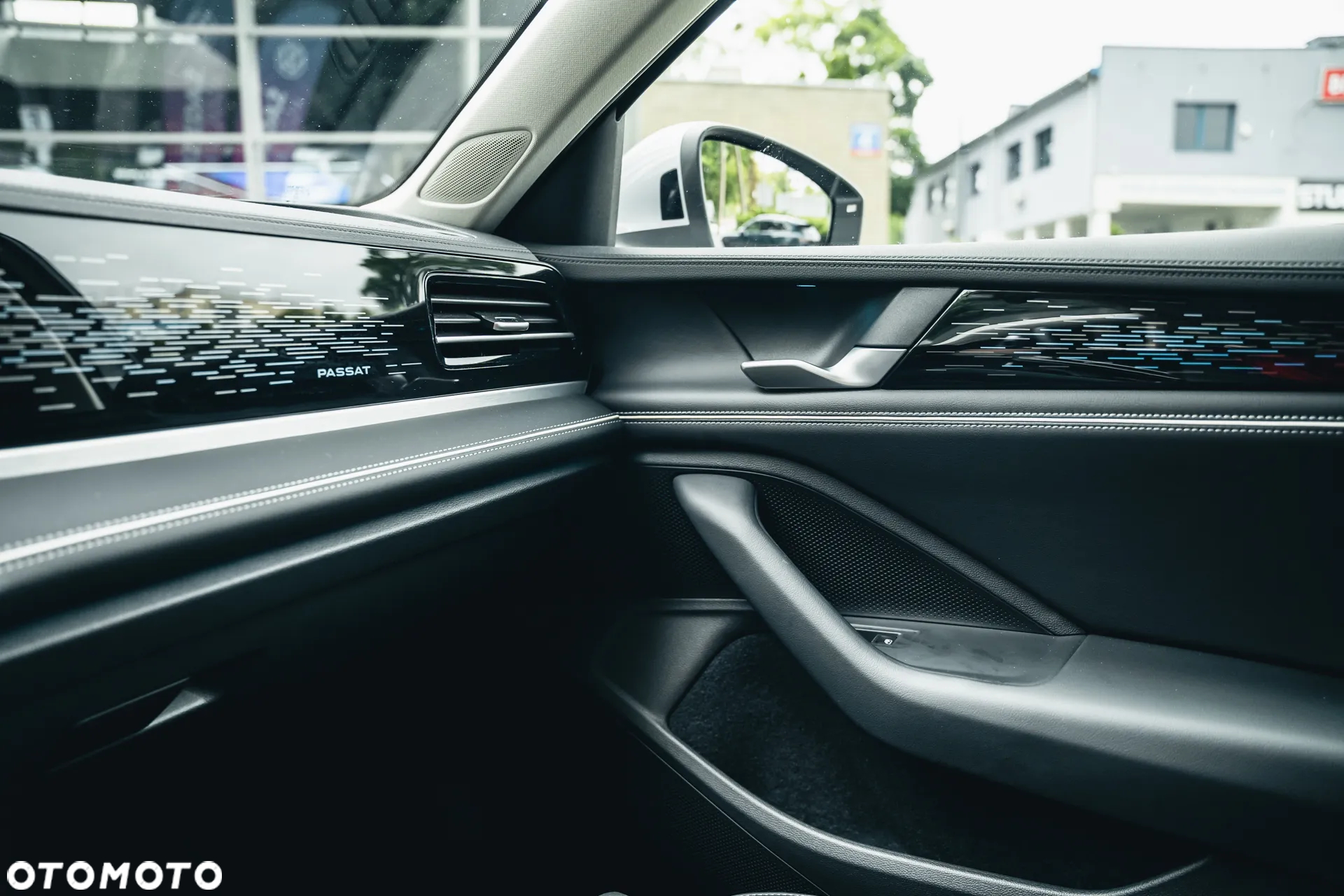 Volkswagen Passat 2.0 TDI SCR Elegance DSG - 22