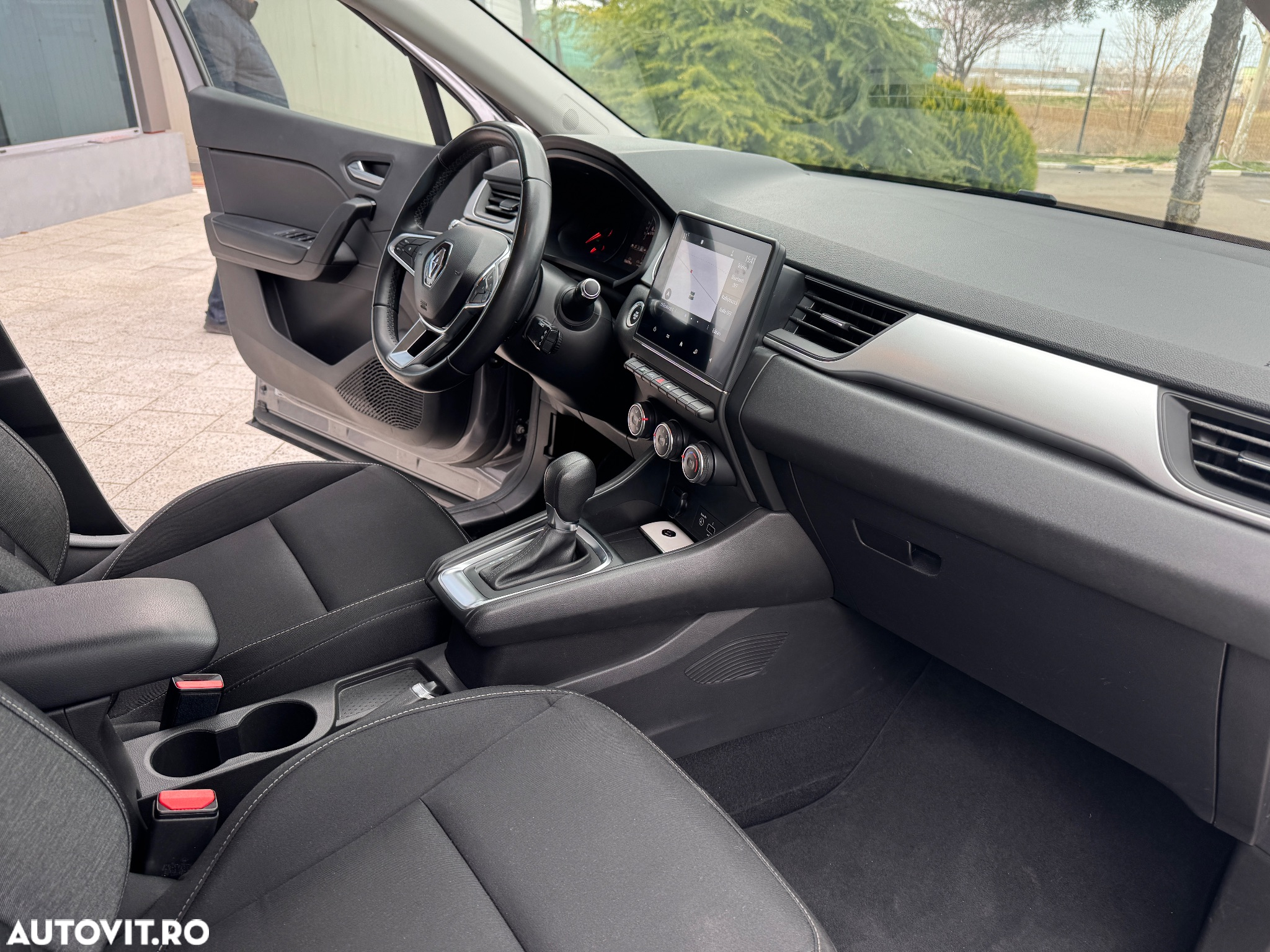 Renault Captur BLUE dCi EDC Intens - 10