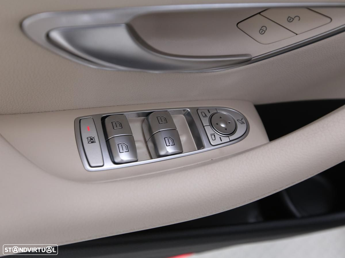 Mercedes-Benz E 300 de AMG Line 4Matic - 18