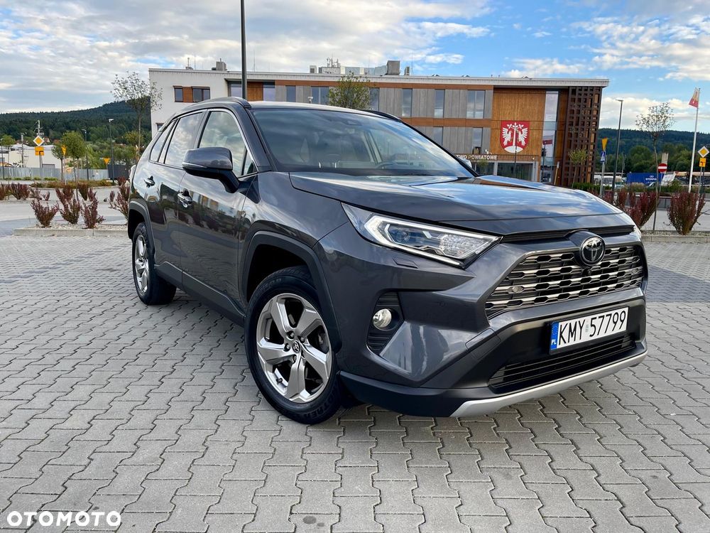 Toyota RAV4 - 1
