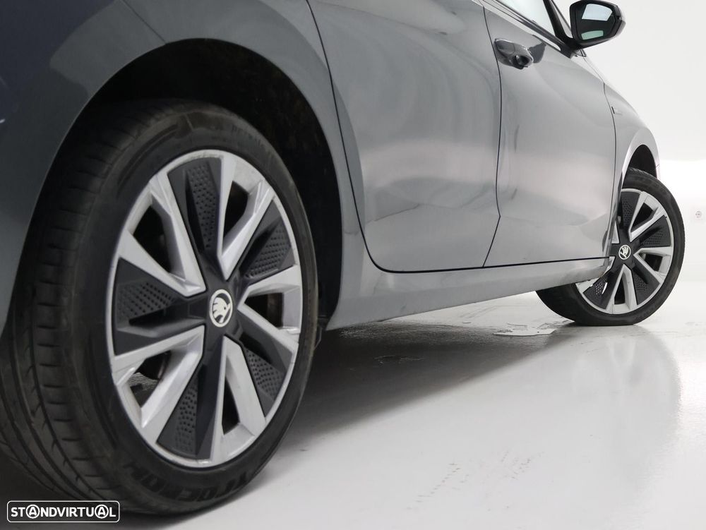 Skoda Fabia 1.0 TSI First Edtion - 10