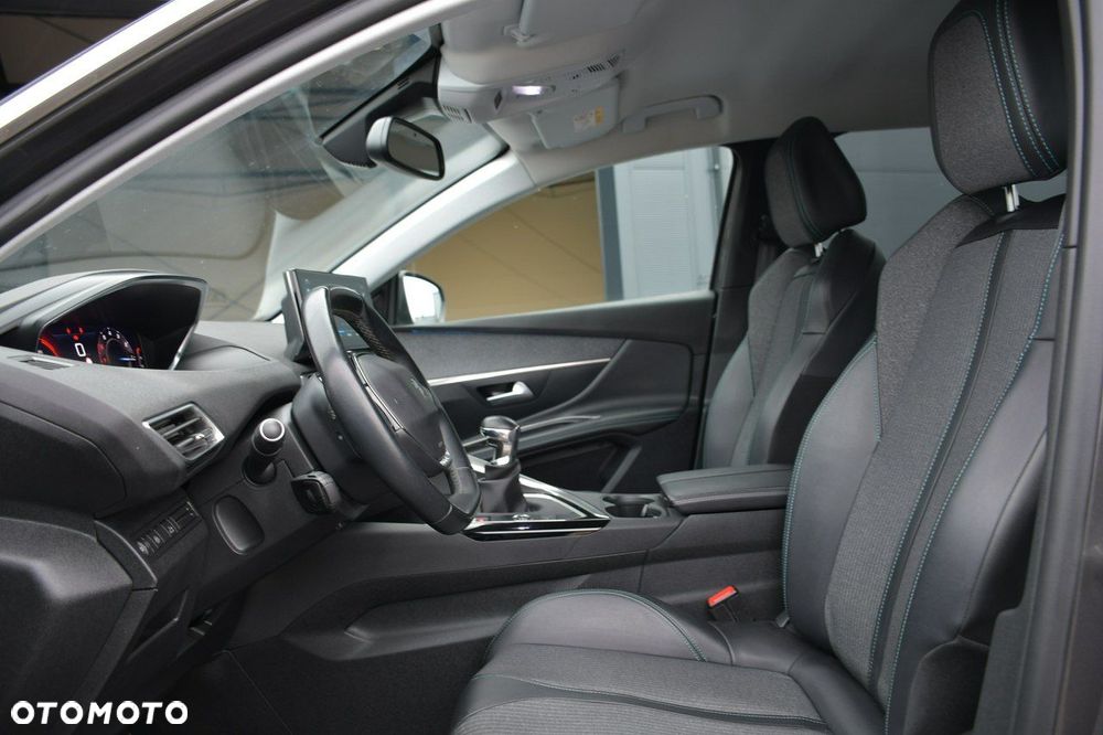 Peugeot 3008 1.2 PureTech Allure S&S - 11