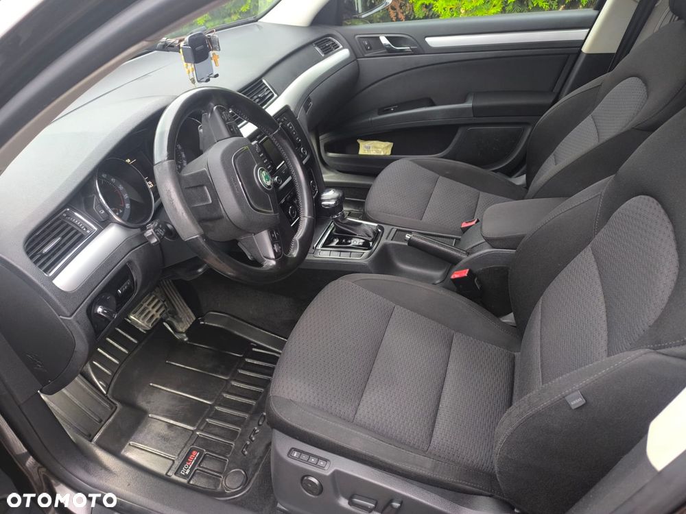 Skoda Superb 2.0 TDI Ambition DSG - 18