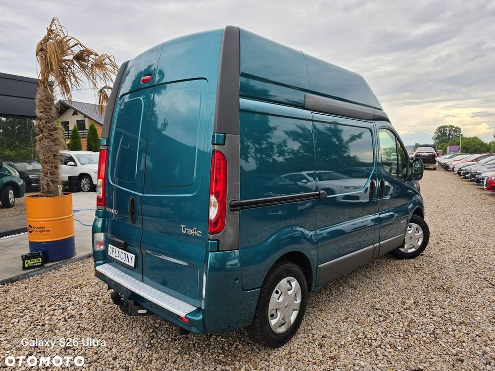Renault Trafic - 23