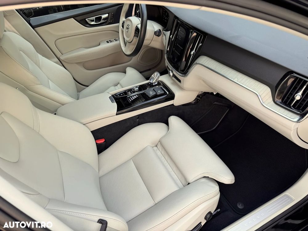Volvo S60 T8 Recharge AWD Geartronic Inscription - 17