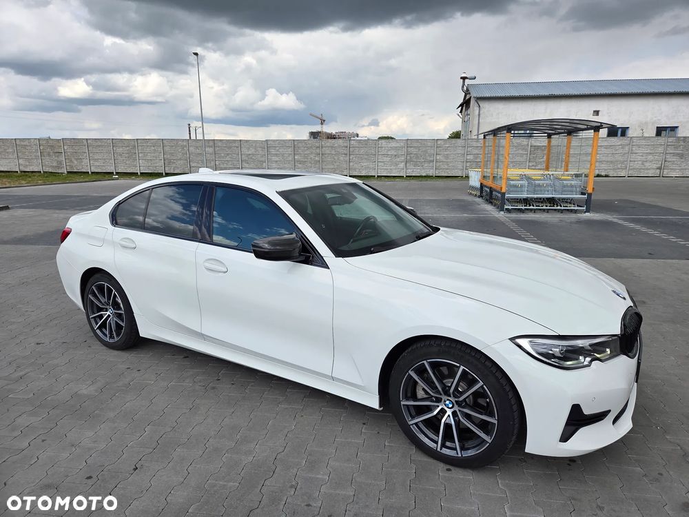 BMW Seria 3 330i Sport Line sport - 6