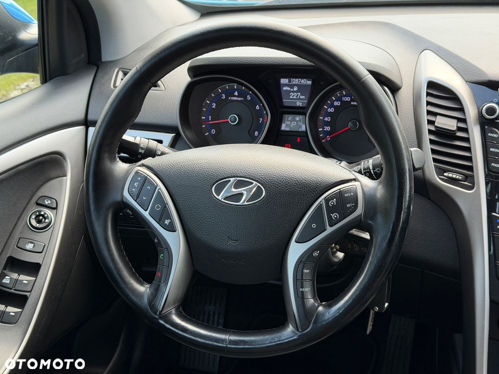 Hyundai i30 Kombi 1.6 GDi DCT Premium - 18