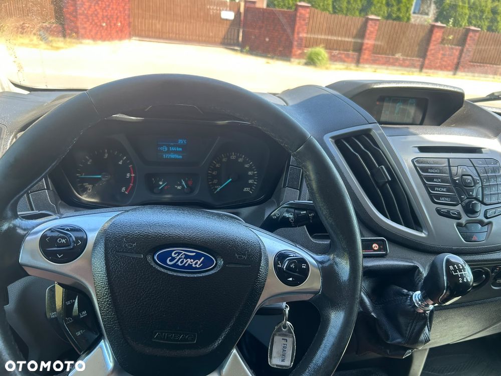 Ford Transit - 12
