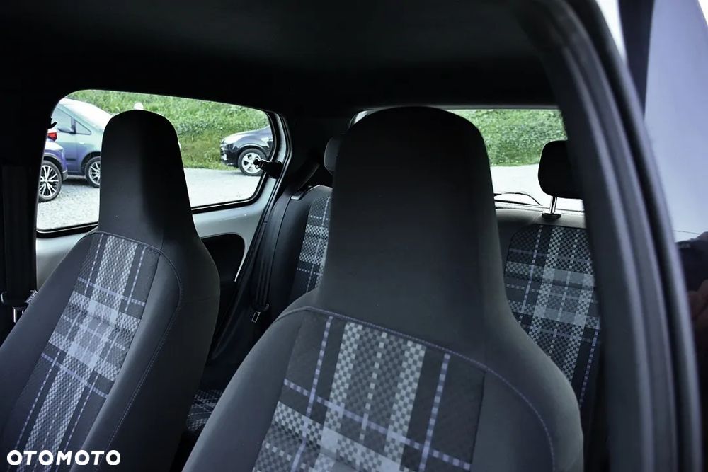 Volkswagen up! 1.0 move - 28