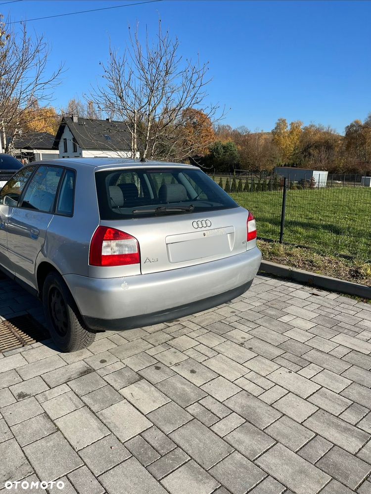 Audi A3 Sportback 1.6 Ambition - 4