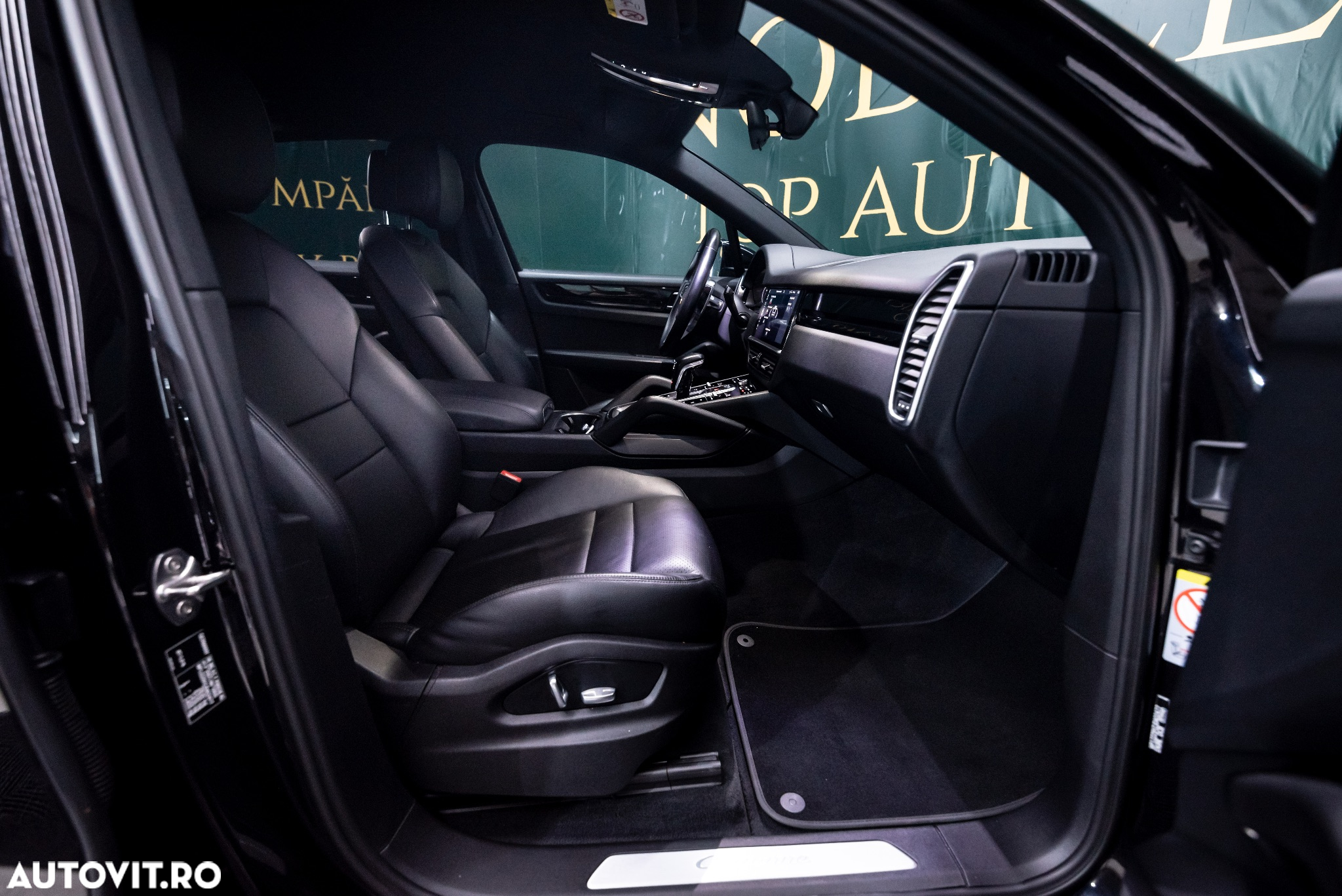 Porsche Cayenne Tiptronic S Platinum Edition - 6