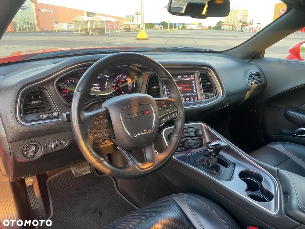 Dodge Challenger 3.6 SXT Plus - 9