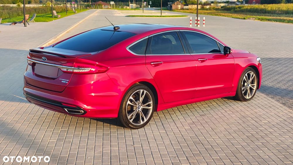 Ford Fusion 2.0 EcoBoost Titanium - 12