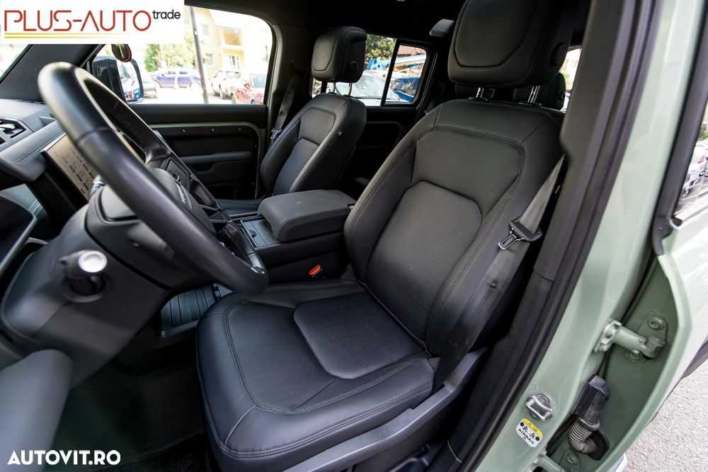 Land Rover Defender - 25
