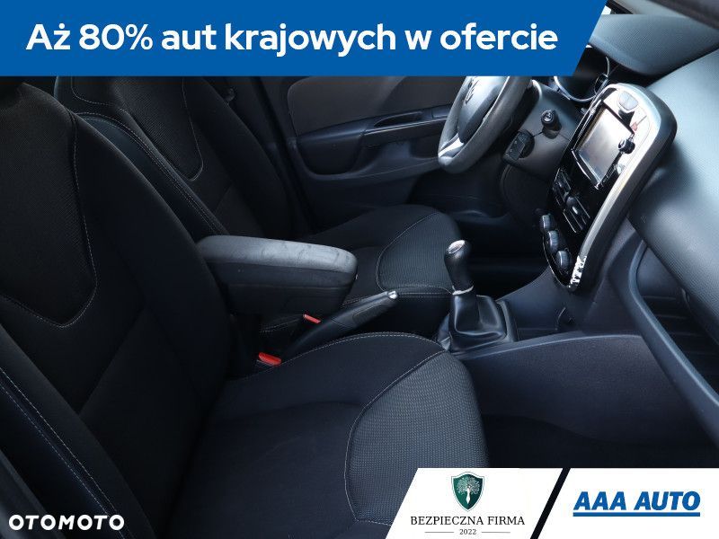 Renault Clio - 11