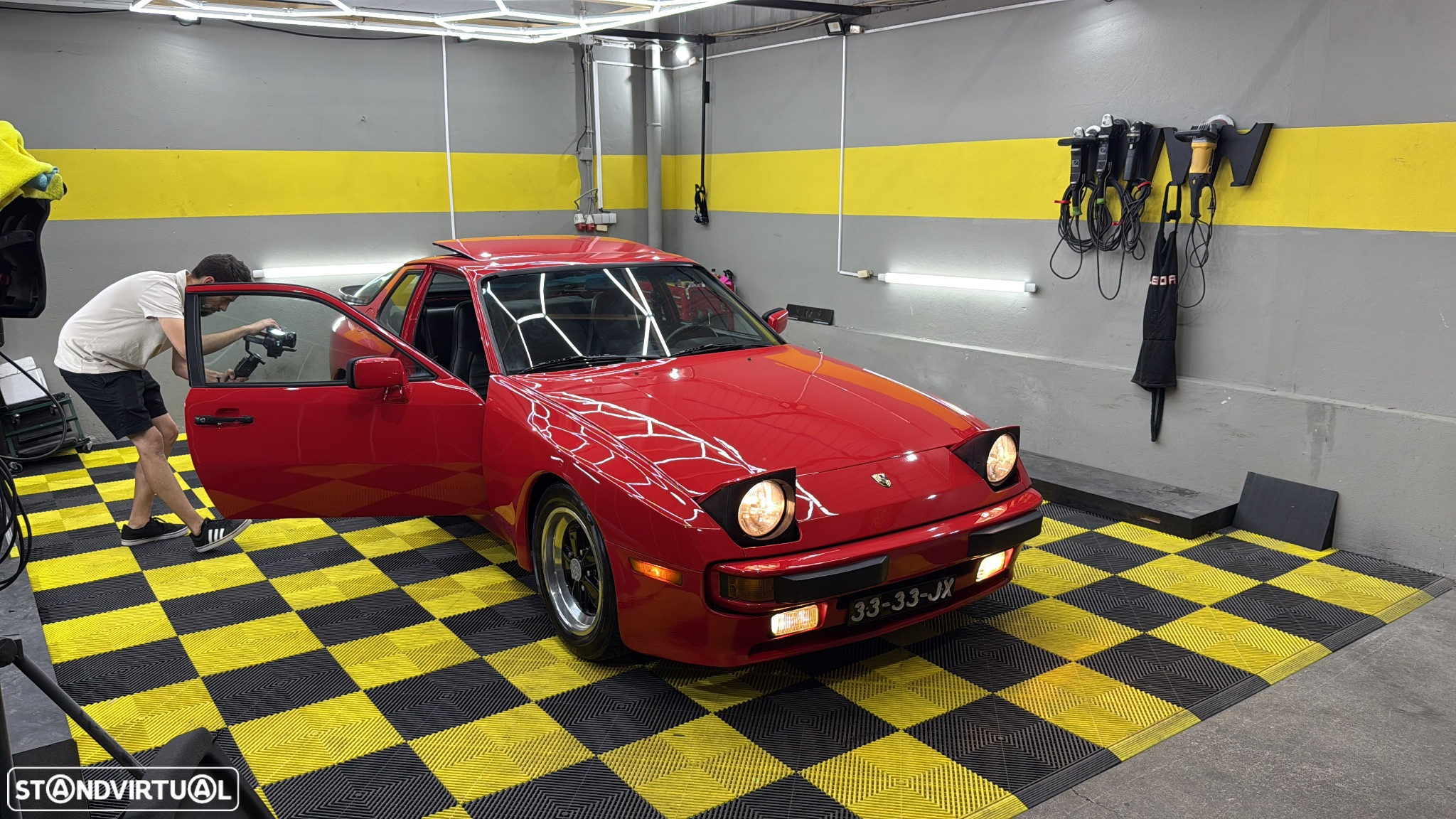 Porsche 944 Standard - 34