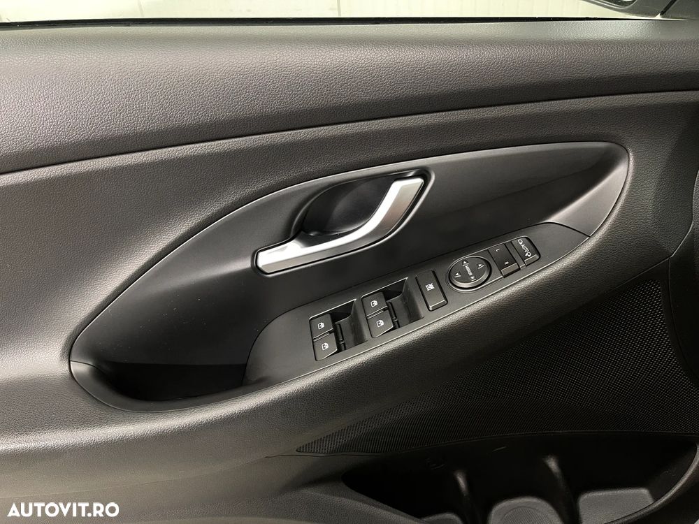 Hyundai i30 1.5 110CP M/T Highway - 21