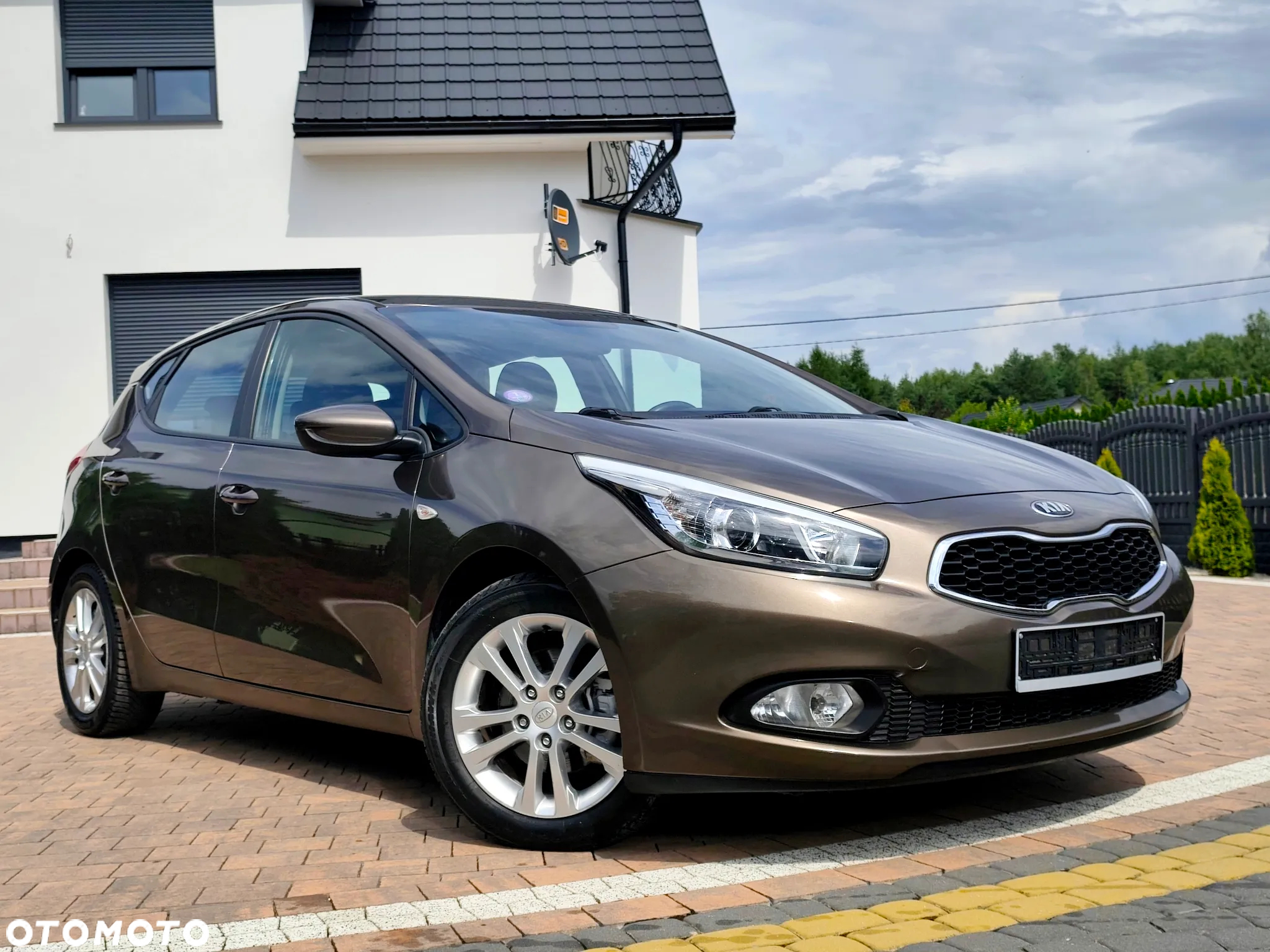 Kia Ceed - 8