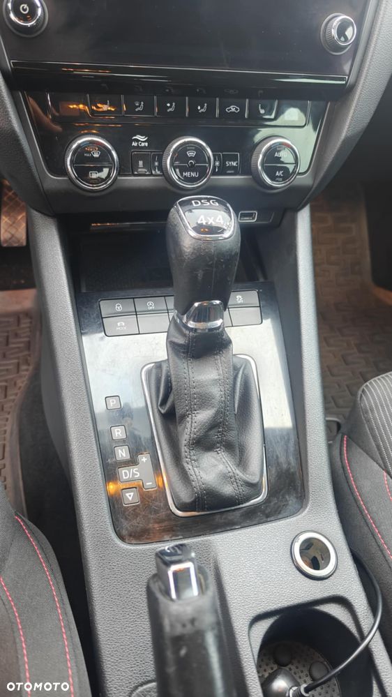 Skoda Octavia 2.0 TDI SCR 4x4 Style DSG - 11