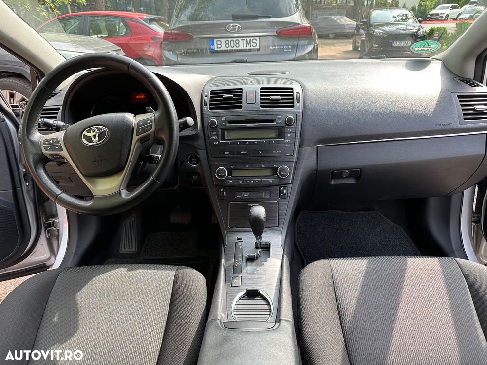 Toyota Avensis 2.2 D-CAT Aut. Elegance - 3