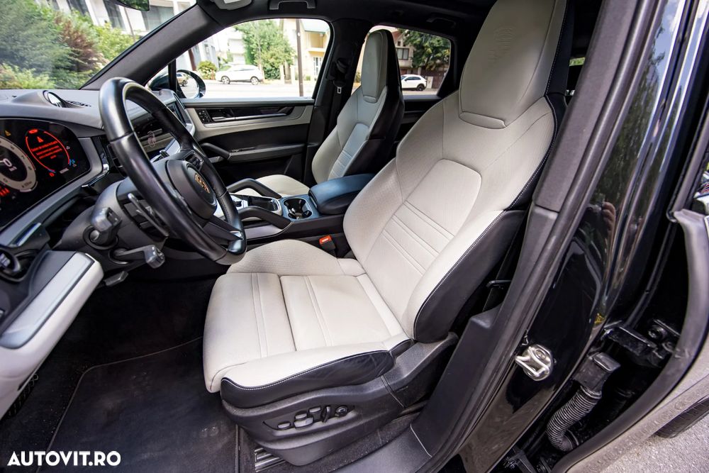 Porsche Cayenne - 13