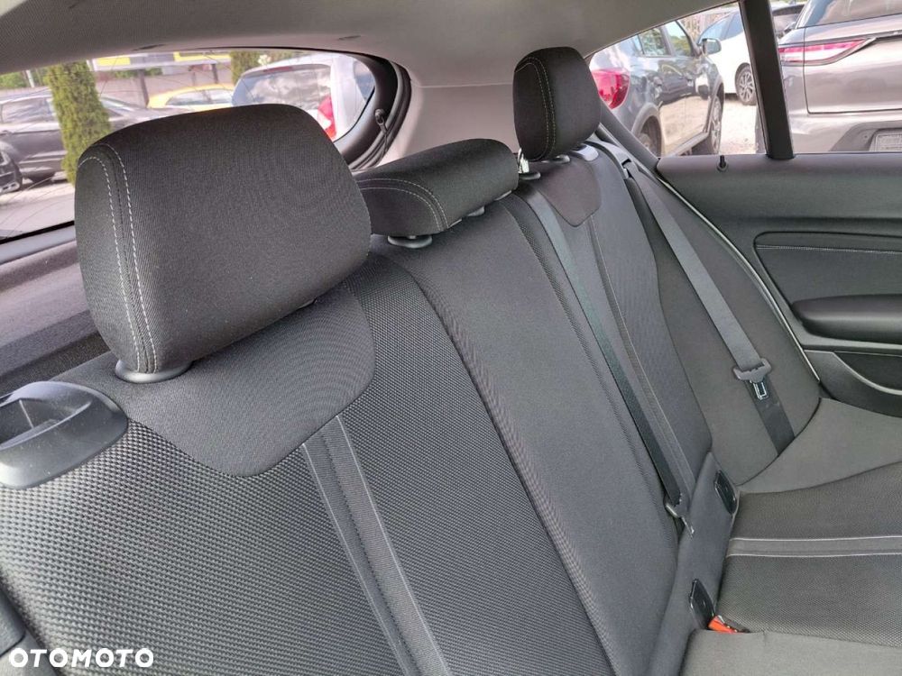 BMW Seria 1 - 18