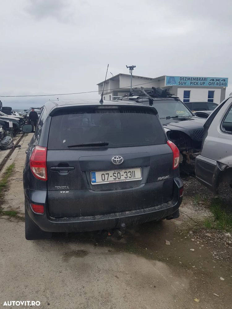 Dezmembrez Toyota Rav4 fabr 2007 2.2d(136-150cp)) - 2