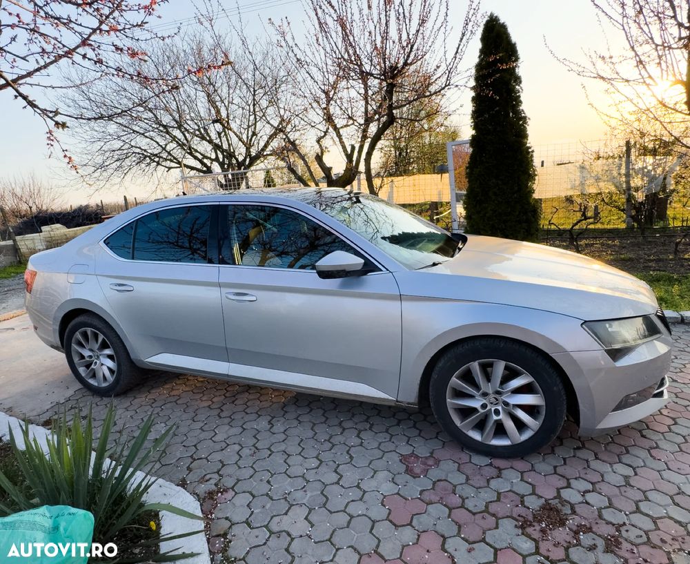 Skoda Superb 2.0 TDI DSG Active - 15