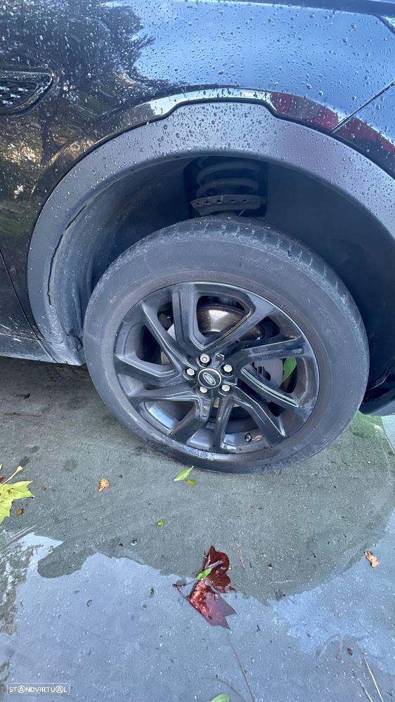 Land Rover Discovery Sport 2.0 TD4 SE Auto - 11