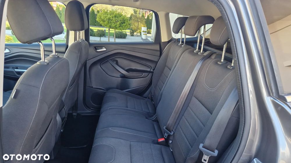 Ford Kuga 1.6 EcoBoost 2x4 Titanium - 10