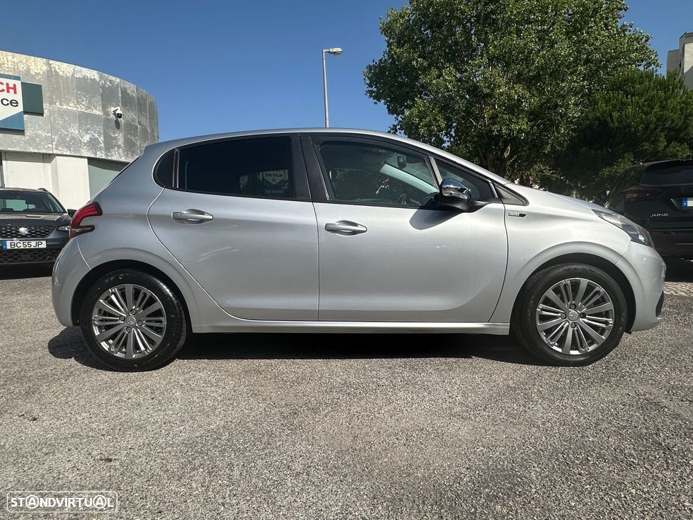 Peugeot 208 1.2 PureTech Style - 5