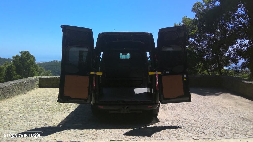 Ford Transit Custom 2.0 TDCi 130cv Automática - Excelente estado - 23