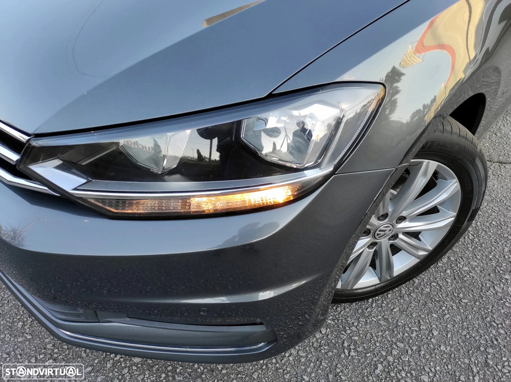 VW Touran 1.6 TDI Highline DSG - 35