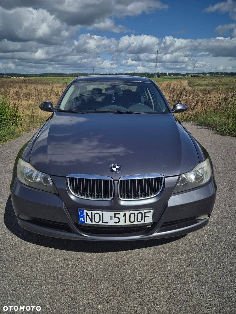 BMW Seria 3 325i - 1