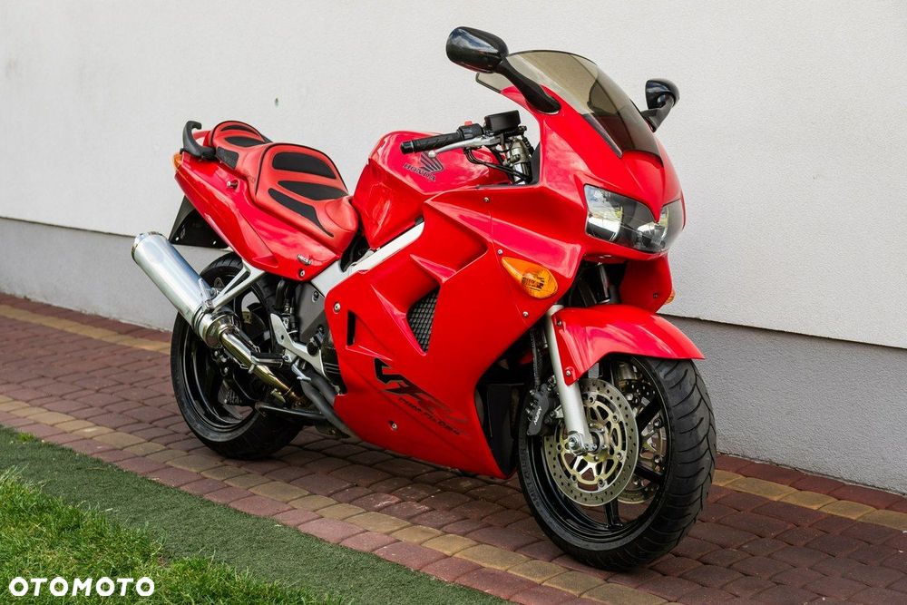 Honda VFR - 1