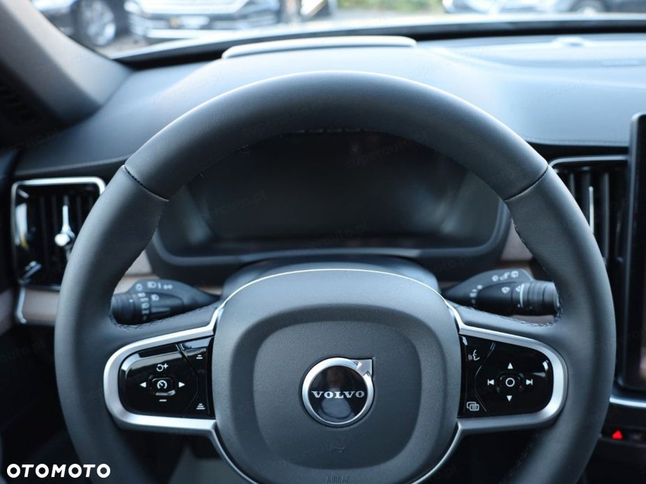 Volvo XC 90 - 5