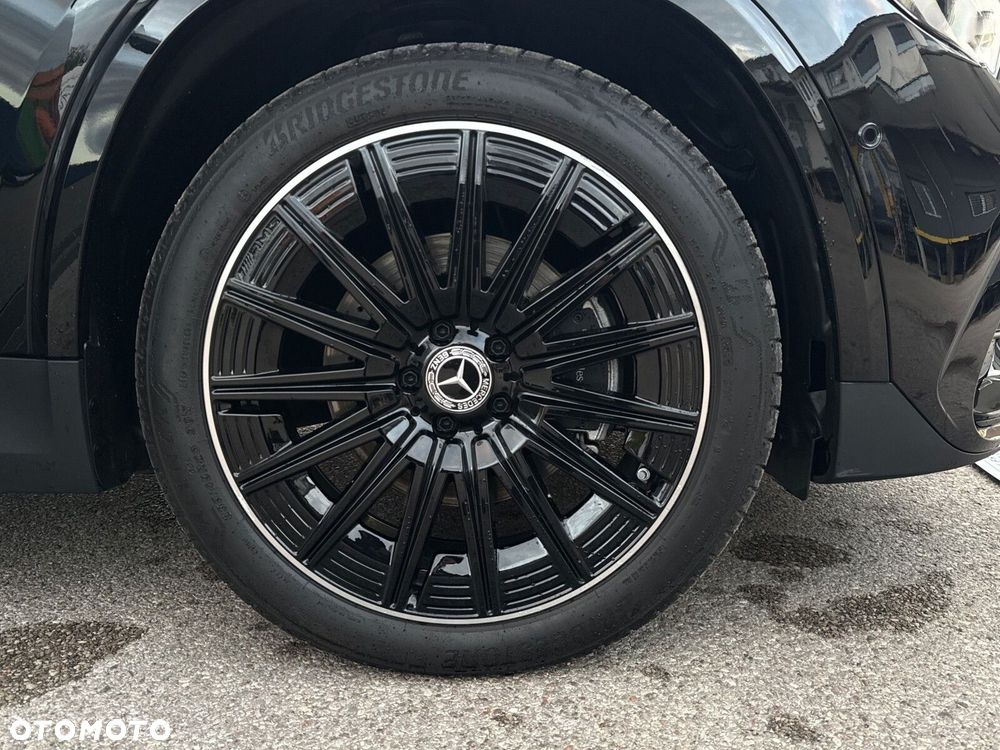 Mercedes-Benz GLA - 21