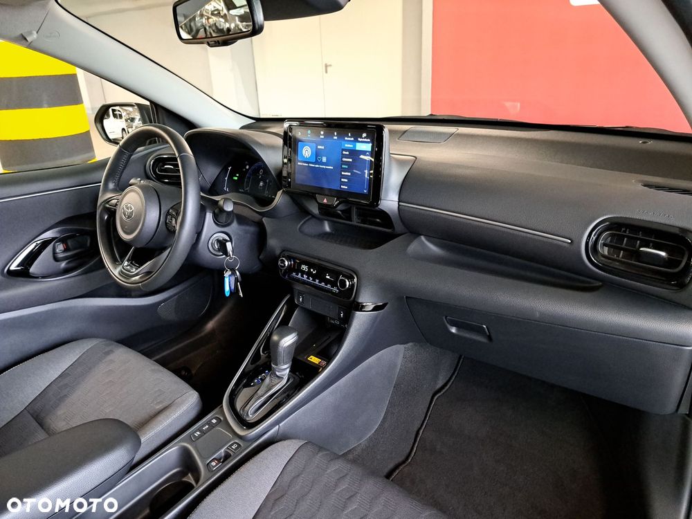 Toyota Yaris Hybrid 1.5 Style - 17