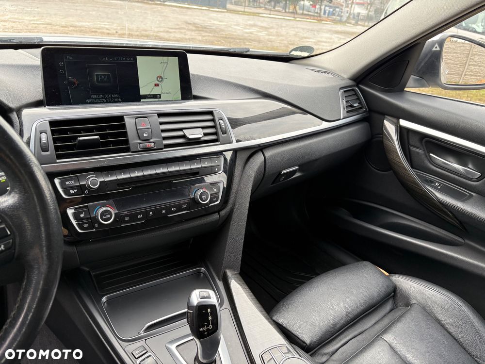 BMW Seria 3 320d Edition Luxury Line Purity - 9