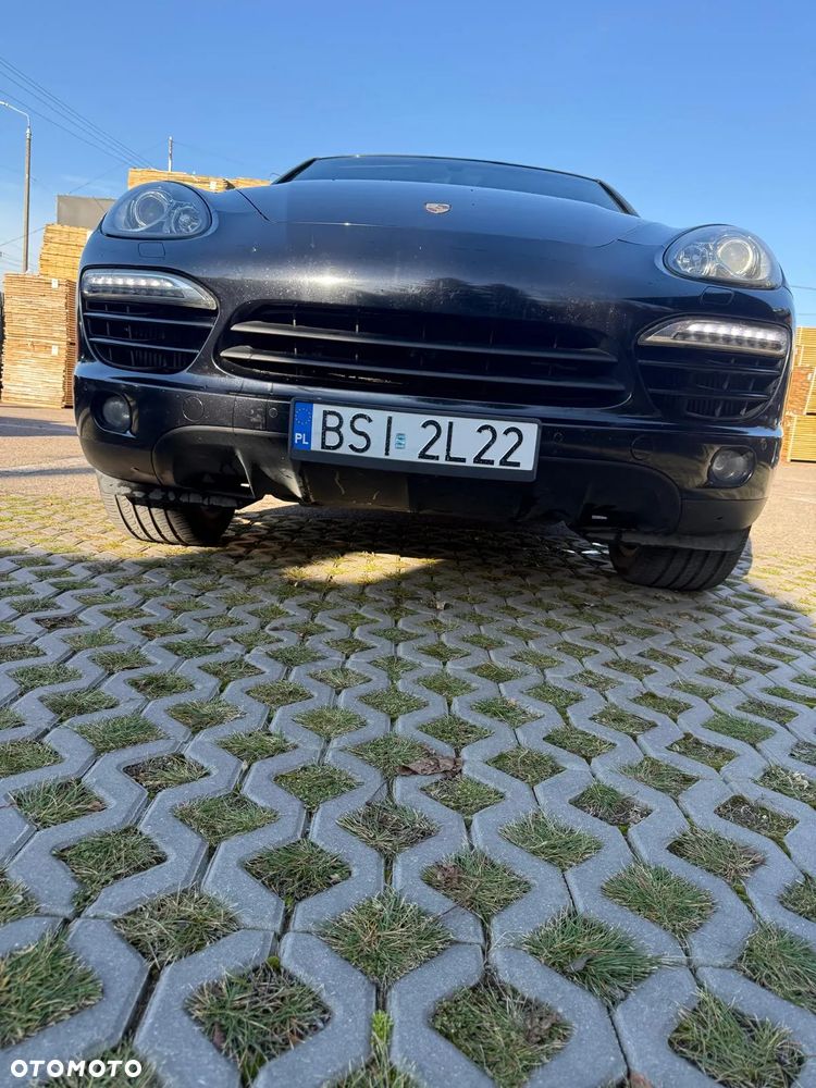Porsche Cayenne - 2