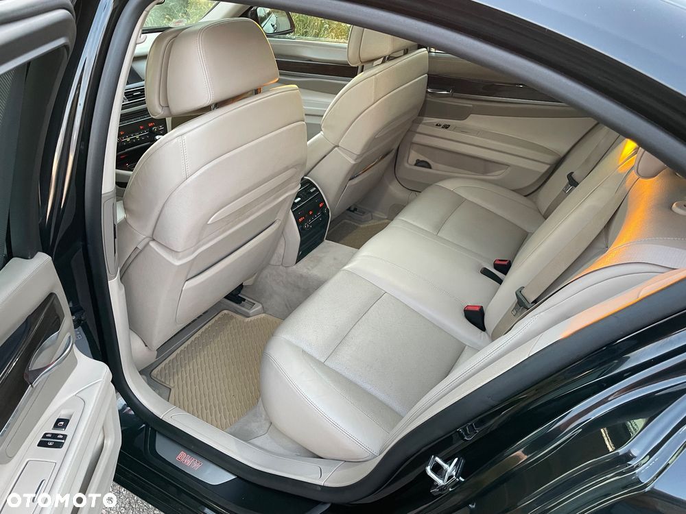BMW Seria 7 730d - 11