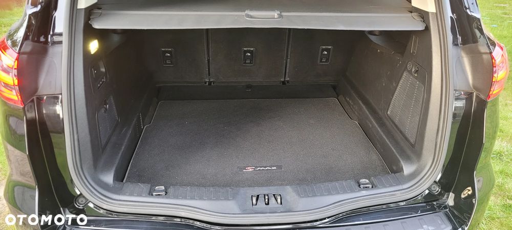Ford S-Max 2.0 TDCi 4WD Titanium PowerShift - 19