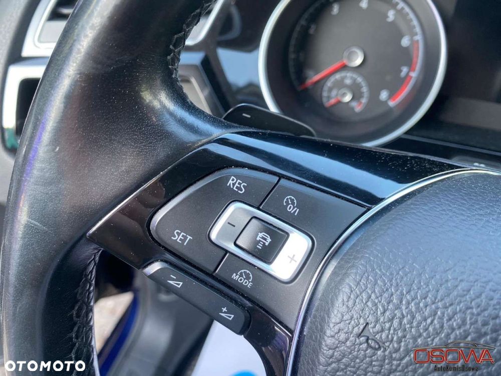 Volkswagen Touran - 38