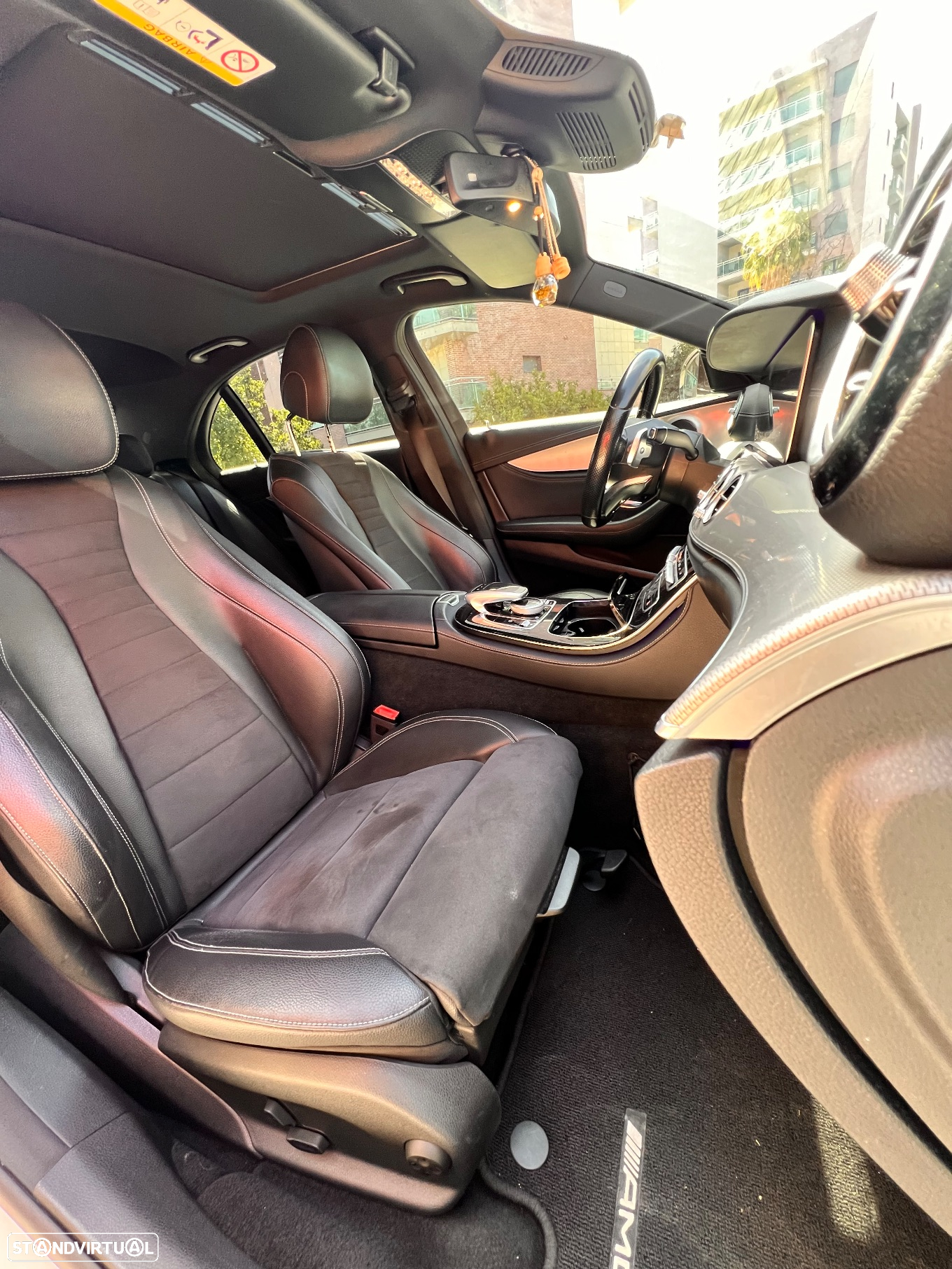 Mercedes-Benz E 220 d AMG - 20