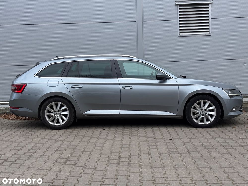 Skoda Superb 2.0 TDI Style DSG - 9