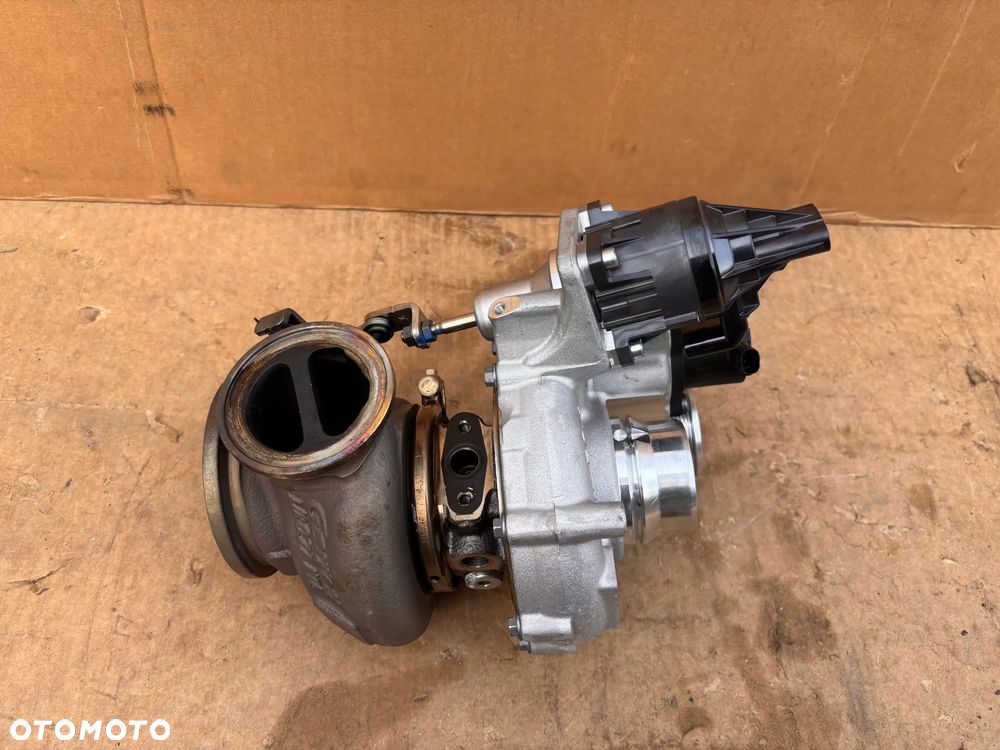 Turbosprężarka Turbina Turbo BMW M550 M850 X5 G05 X6 G06 X7 G07 F95 F96 Lewa Prawa Benzyna 4.4 G70 11658747744 8747744 8747743 11658747743 - 12
