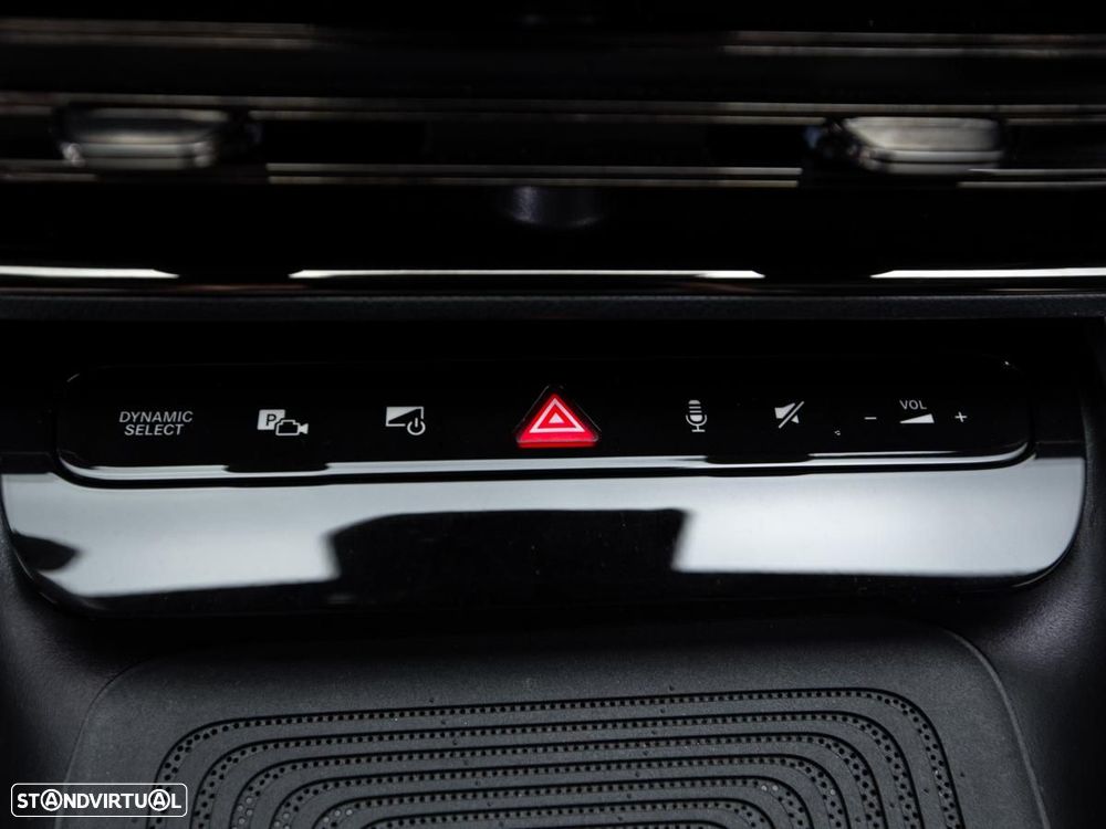 Mercedes-Benz CLA 350 EQ 4Matic - 31