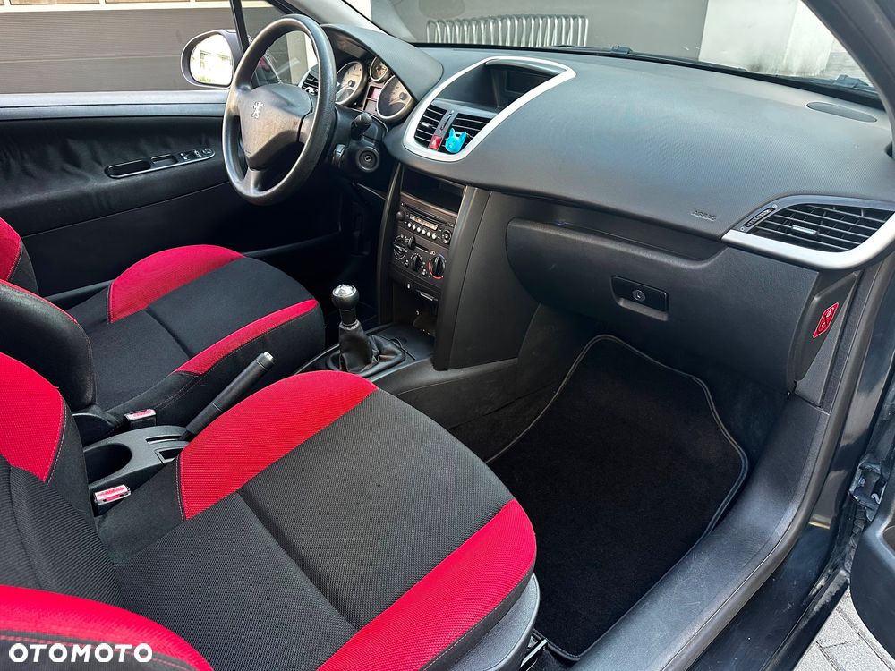 Peugeot 207 - 7
