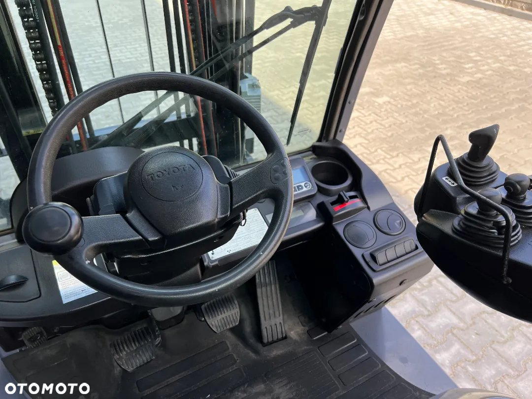 Toyota 02-8FDF30 - 8
